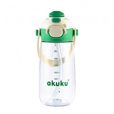 Akuku gertuvė su šiaudeliu...