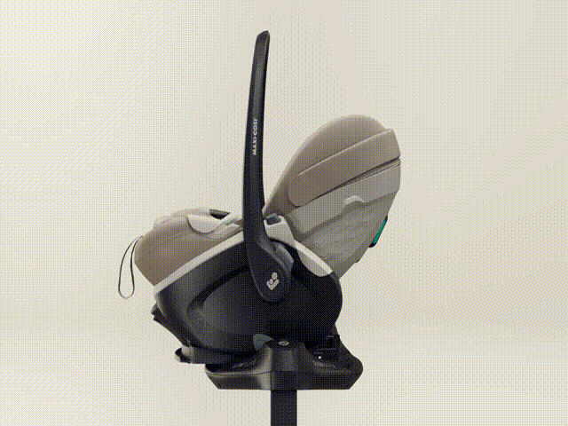 Maxi-Cosi Pebble Slide Pro.gif
